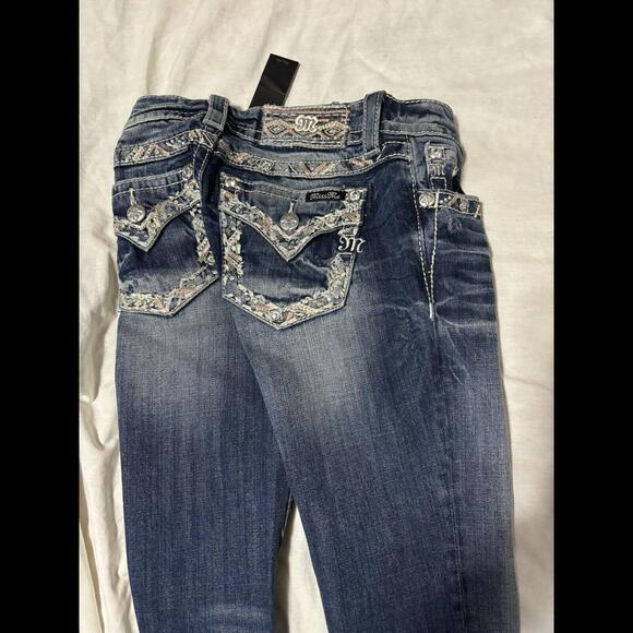 NWT. Miss Me Signature Cropped Embellished Rhinestone Jeans Sz 24” JE8667C Sexy - Picture 8 of 10